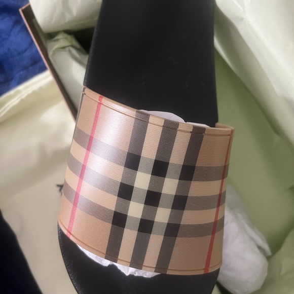 Brand New Burberry Check Slides - Picture 7 of 8